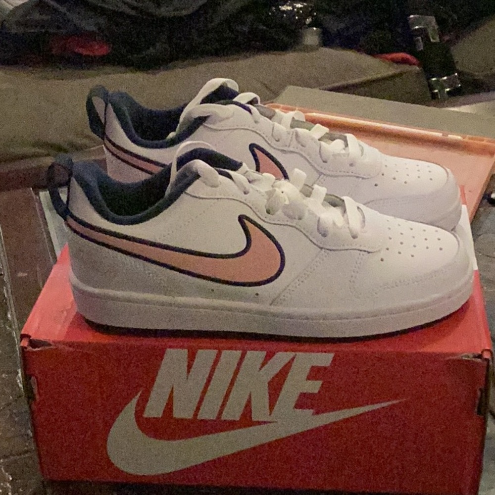 New Pink and Blue 4Y Kids Nike pros